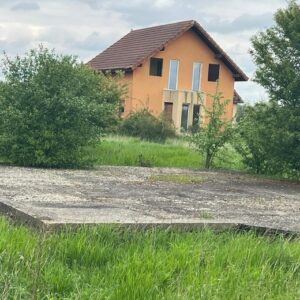 Proprietate imobiliara rezidentiala amplasata in mun. Arad, cartier Gradiste, zona Sanevit FN, jud. Arad